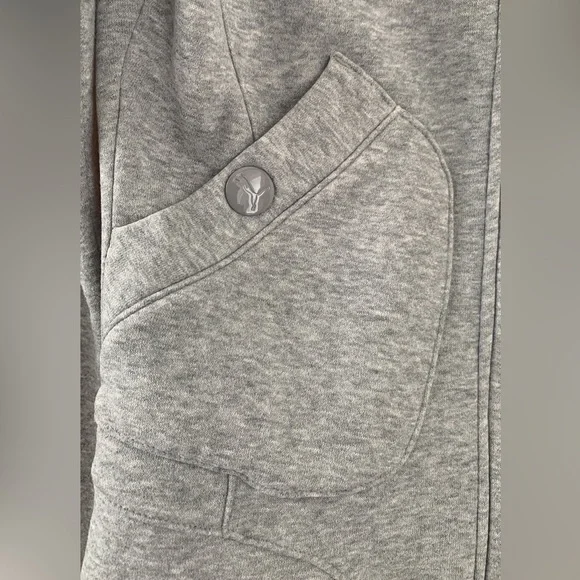 Puma light gray shacket size XS - Picture 12 of 12